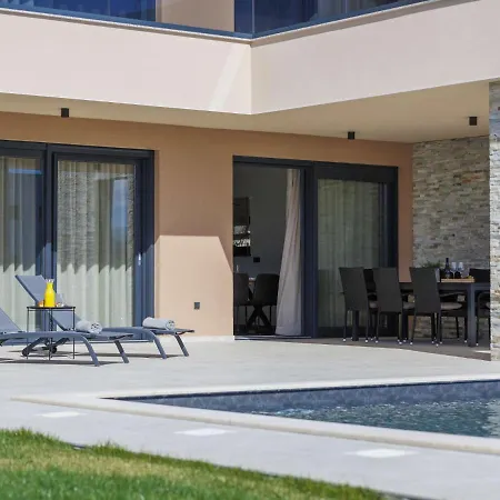 Prudensia By Interhome Villa *