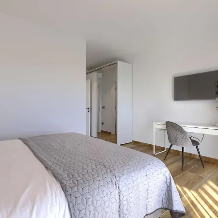 Prudensia By Interhome Kastelir