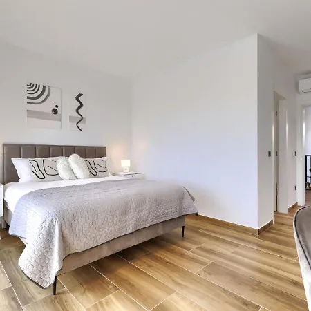 Prudensia By Interhome Villa