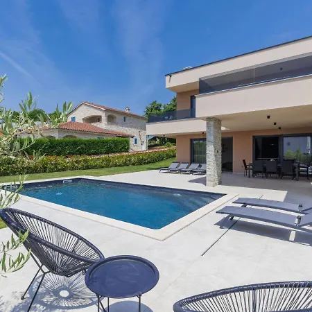 Villa Prudensia By Interhome