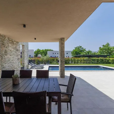 Prudensia By Interhome Villa *