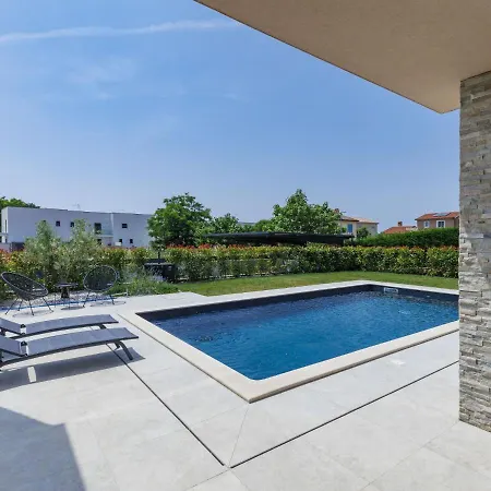 Prudensia By Interhome Kastelir