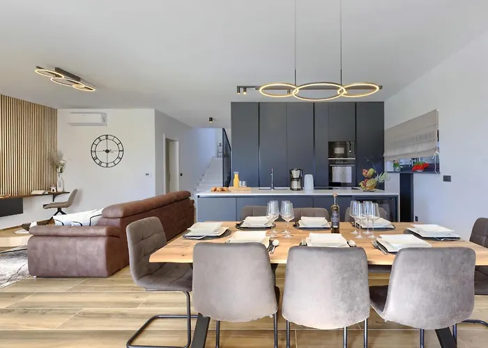 Prudensia By Interhome *